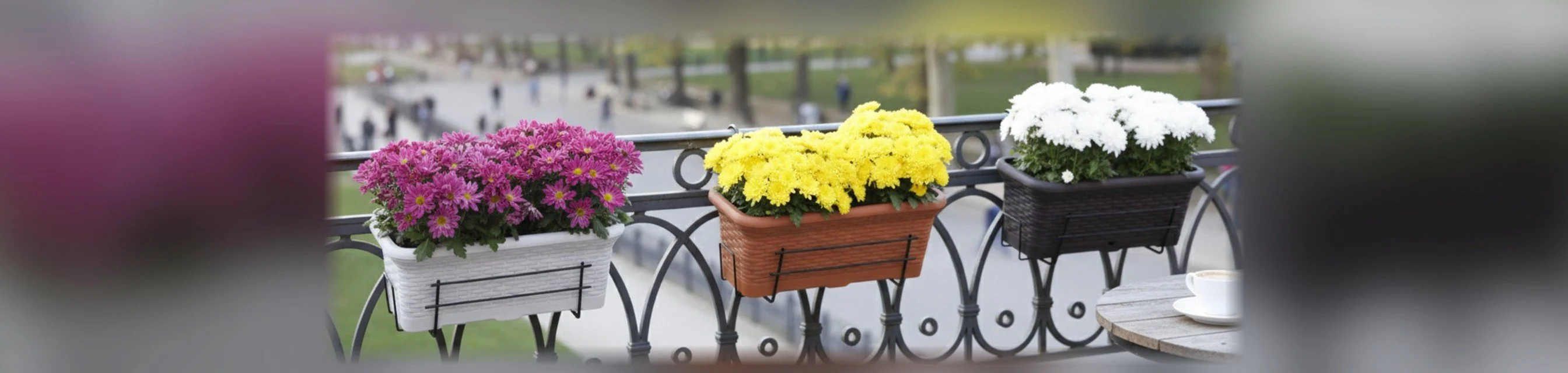 Hasır Balkon Saksı