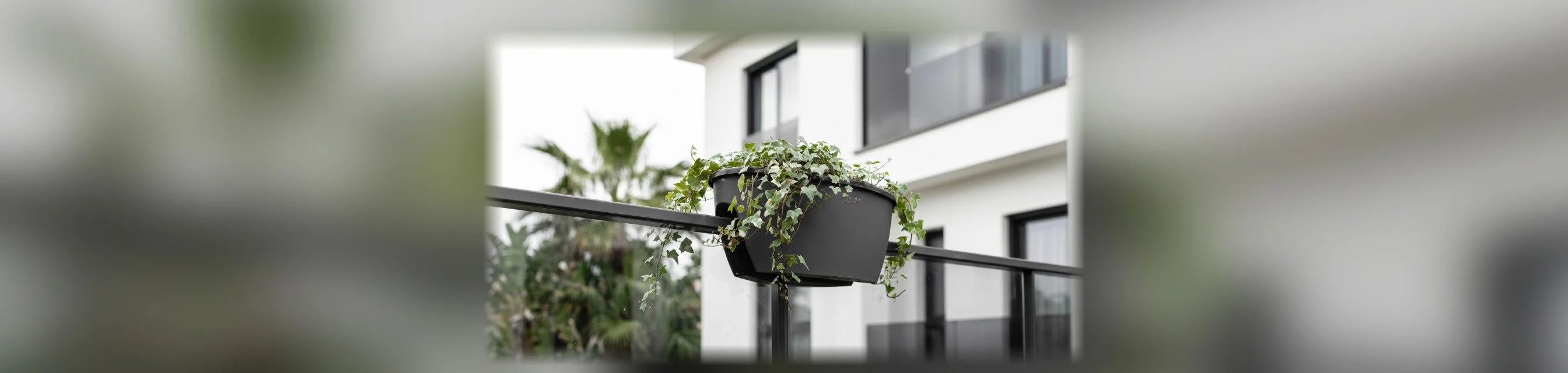 Safir Balkon Saksı